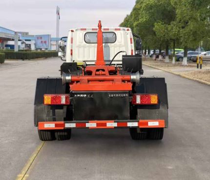 跃进牌SH5127ZXXVZHEVWZ8型纯电动车厢可卸式垃圾车